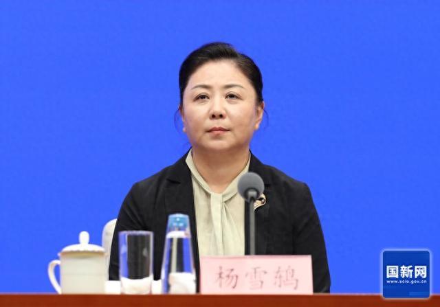 端记者提问, img